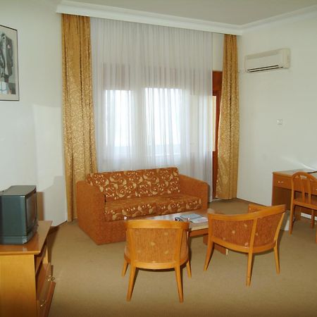 Omtel Otel Atakum Екстериор снимка